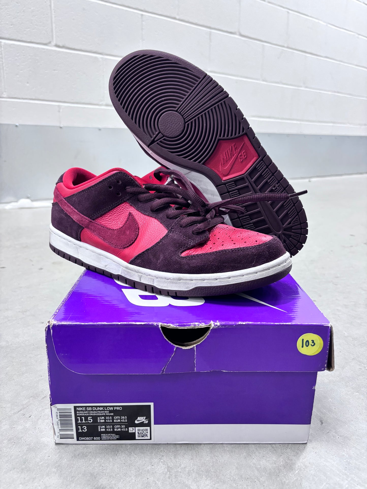 Nike SB Dunk Cherry