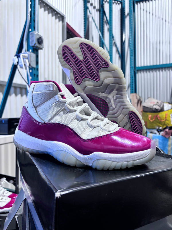 Jordan 11 Cherry